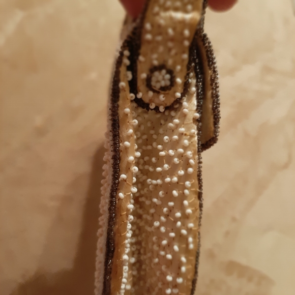 Vintage hand beaded purse made in France. - Picture 3 of 6